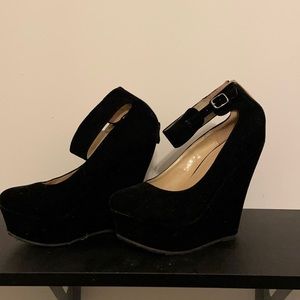 Women’s platform heels